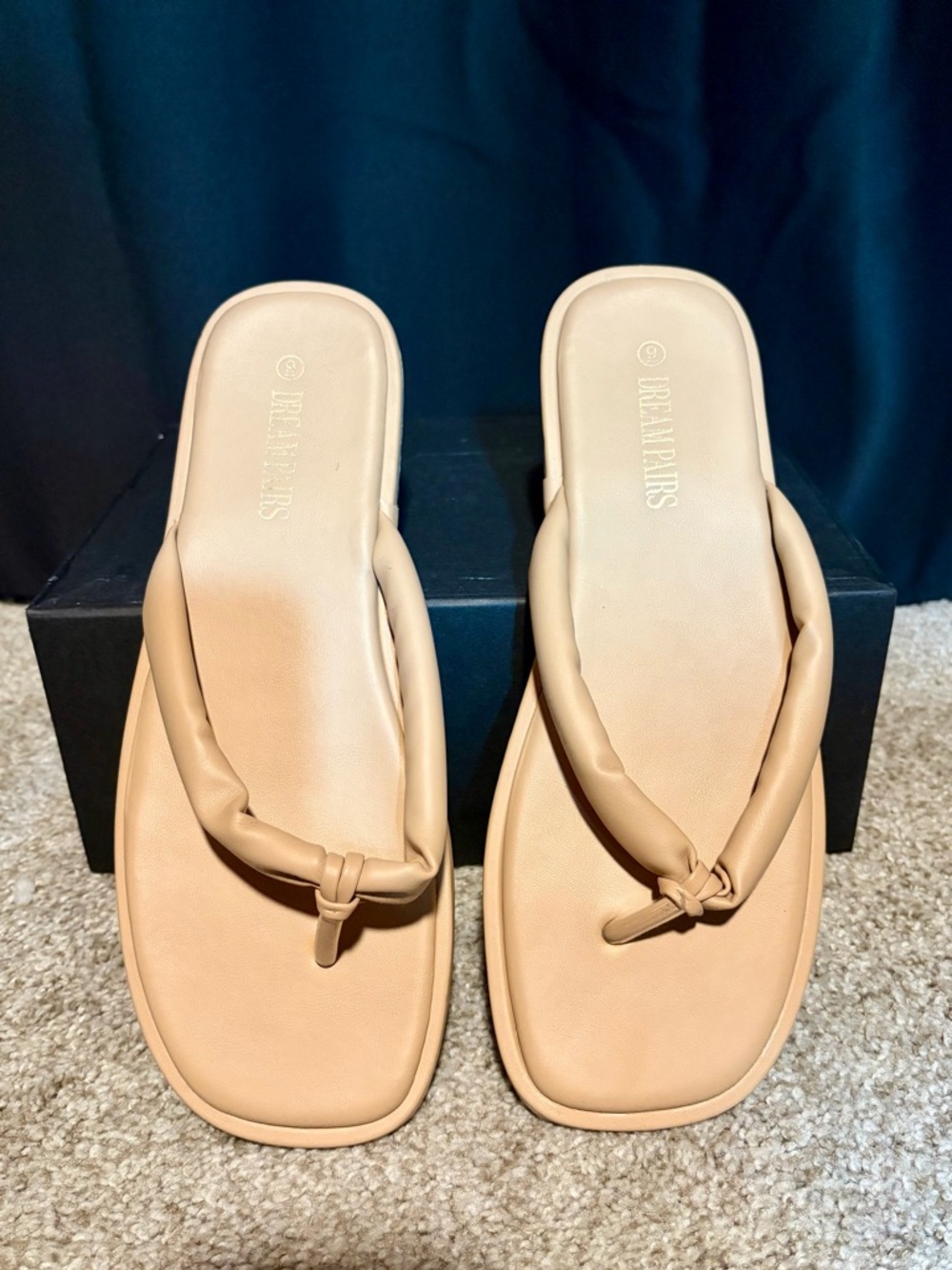Dream Pairs Tan Padded Sandals for Women, size 9